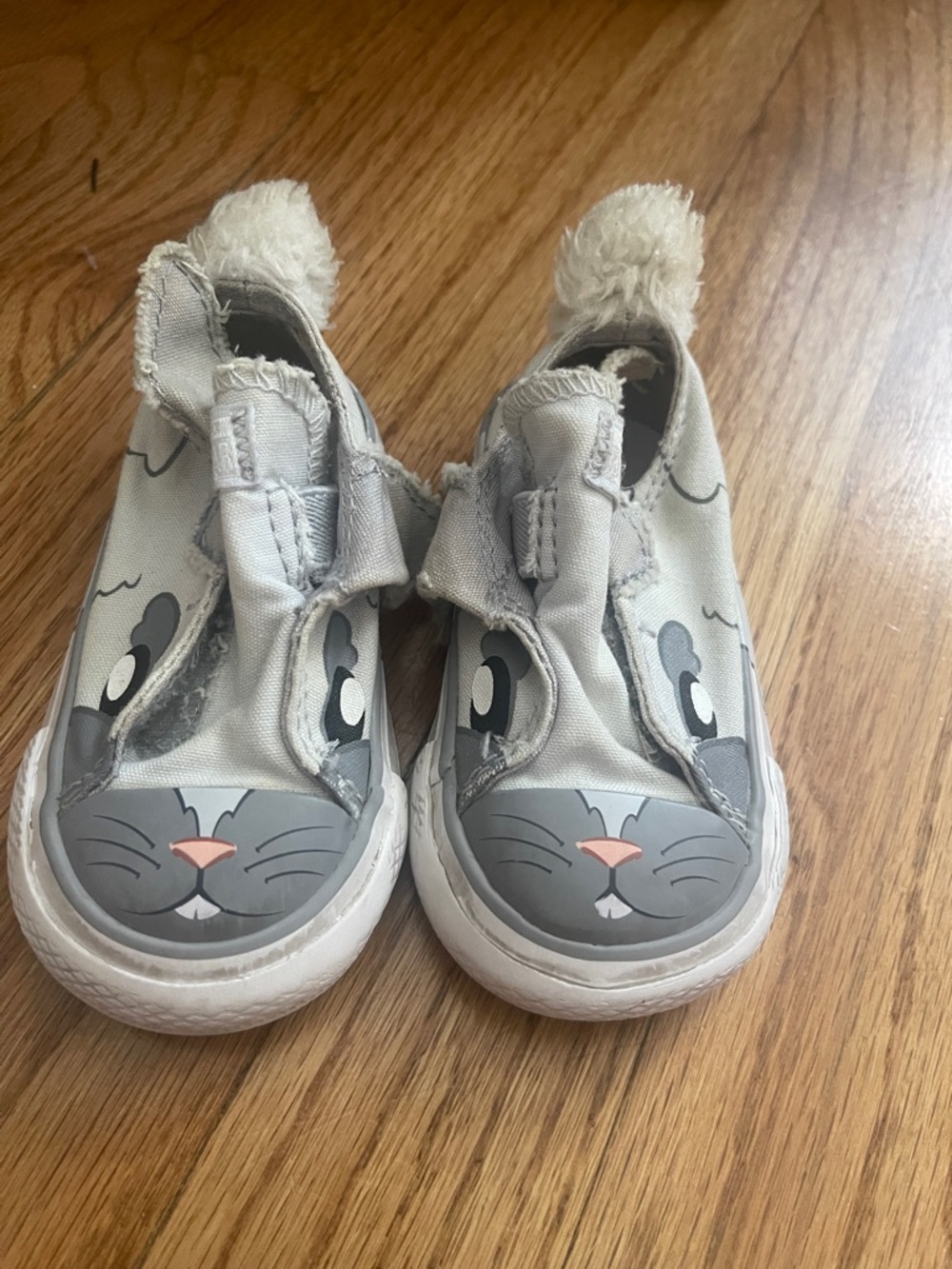 As is Kids Gray Bunny vans size 3